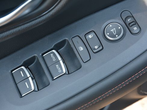 Certified 2024 Honda HR-V Sport image 9