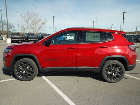 New 2026 Jeep Compass Latitude w/ Sun and Sound Group image 4
