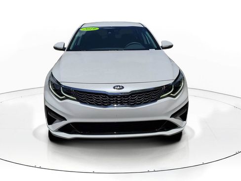 Used 2019 Kia Optima LX w/ LX 17" Wheel Package FWD image 2