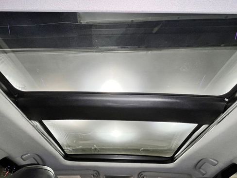 Used 2023 Toyota Camry XSE FWD image 3
