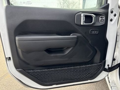 Used 2023 Jeep Wrangler Sport S image 12