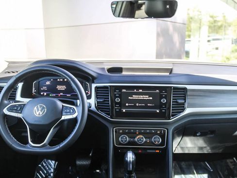 Used 2022 Volkswagen Atlas SEL image 12