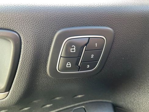 Used 2020 Ford Escape SEL AWD/4WD image 30