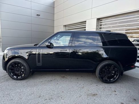 New 2026 Land Rover Range Rover Long Wheelbase SE AWD/4WD image 4