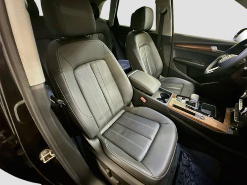 Used 2023 Audi Q5 2.0T Premium w/ Convenience Package AWD/4WD image 34