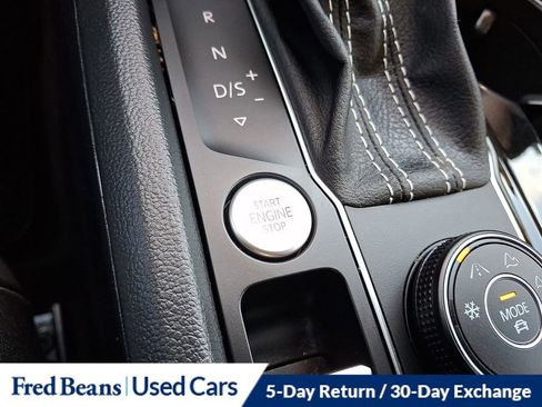 Certified 2022 Volkswagen Atlas SEL Premium image 25