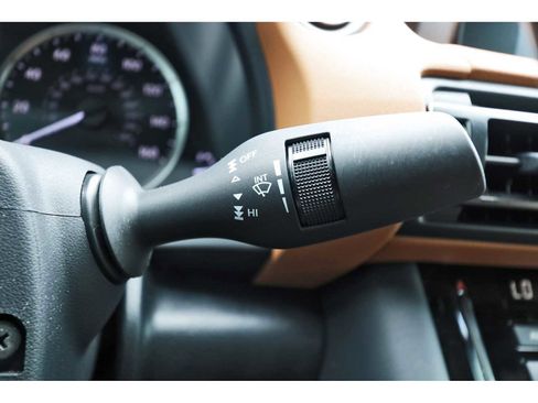 Used 2024 Lexus IS 350 F Sport RWD image 18