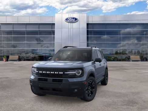 New 2025 Ford Bronco Sport Outer Banks w/ Outer Banks Tech Package+ AWD/4WD image 2