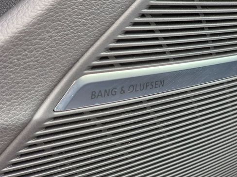 Used 2023 Audi Q8 Premium Plus image 35