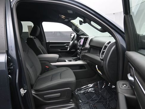 New 2026 RAM 1500 4x4 Crew Cab image 21