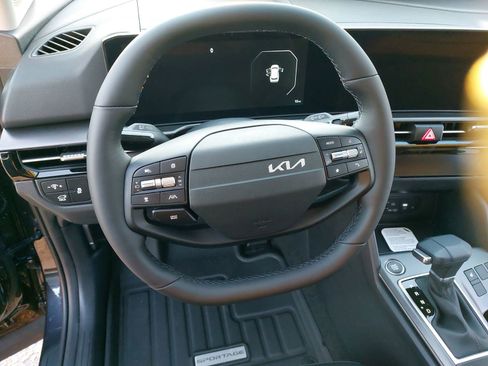 New 2026 Kia Sportage SX image 16