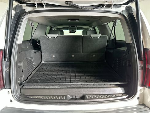 Used 2019 Chevrolet Suburban LT image 28