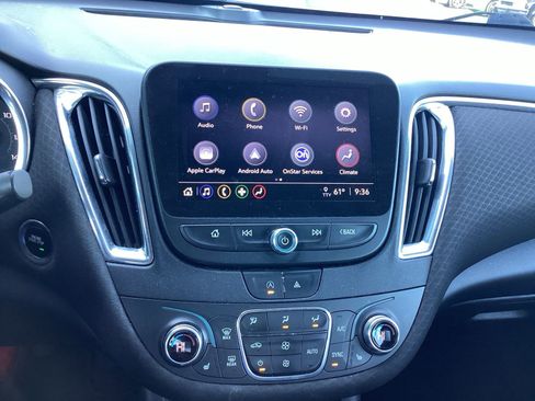 Used 2021 Chevrolet Malibu LT FWD image 14
