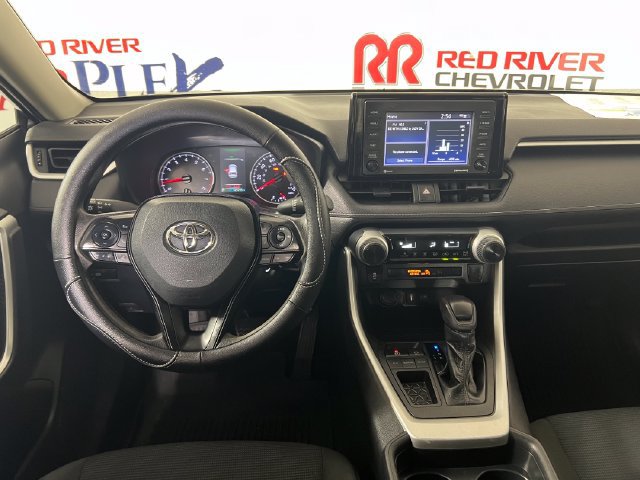 Used 2021 Toyota RAV4 LE FWD image 13