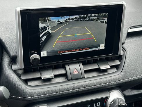 Used 2025 Toyota RAV4 XLE FWD image 17