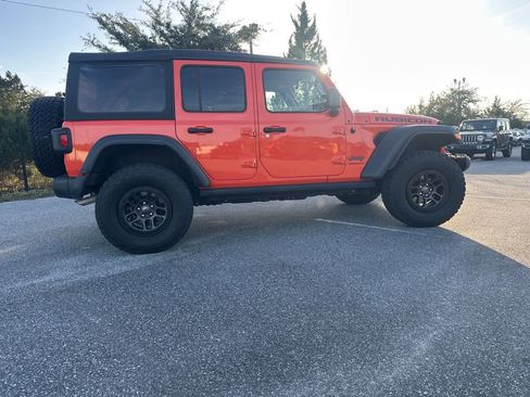 Used 2023 Jeep Wrangler Unlimited Rubicon w/ Xtreme Recon 35" Tire Package image 4