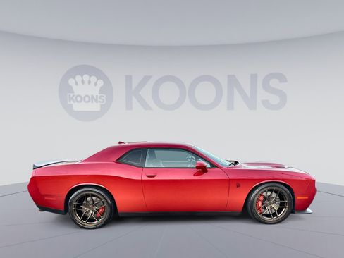 Used 2016 Dodge Challenger SRT Hellcat image 8