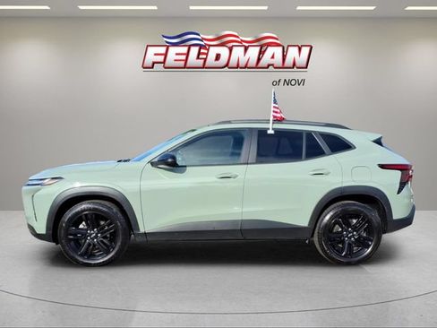 Used 2025 Chevrolet Trax ACTIV w/ Driver Confidence Package FWD image 2
