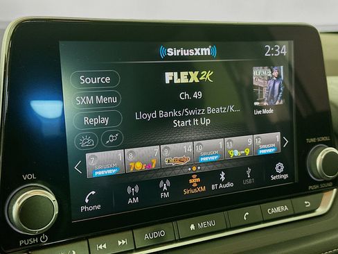 Used 2023 Nissan Rogue SV image 21