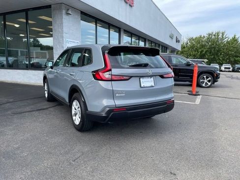 Used 2024 Honda CR-V LX image 7