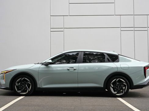 Used 2025 Kia K4 EX FWD image 8