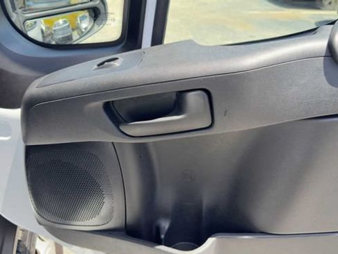 Used 2023 RAM ProMaster 2500 FWD image 12