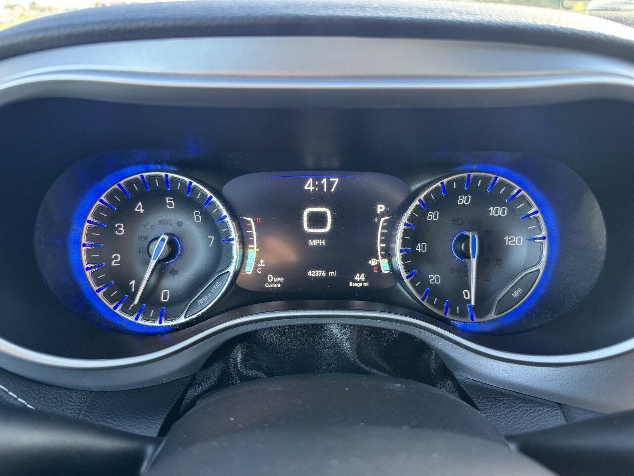 Used 2022 Chrysler Pacifica Touring-L w/ S Appearance Package AWD/4WD image 19