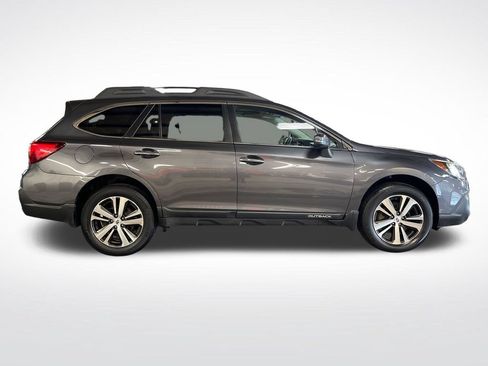 Used 2019 Subaru Outback 2.5i Limited AWD/4WD image 7