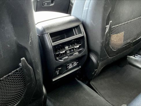 Used 2024 Jeep Grand Cherokee Altitude AWD/4WD image 34