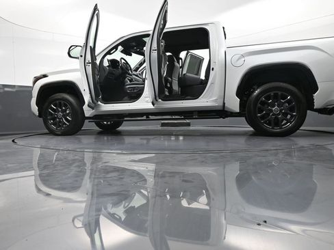 New 2024 Toyota Tundra Platinum image 49