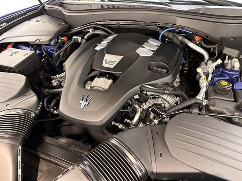 Used 2024 Maserati Levante GT Ultima image 34