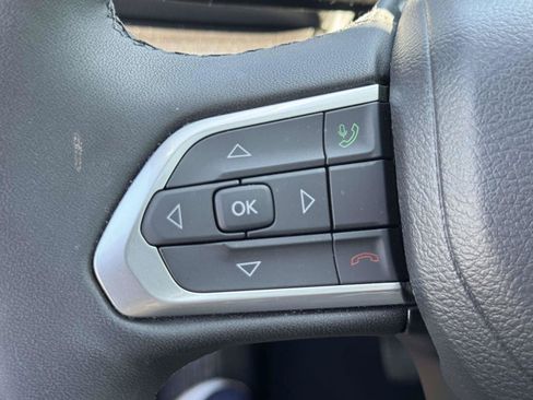 Used 2025 Jeep Compass Limited w/ Sun & Sound Group AWD/4WD image 20