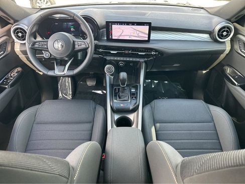 Used 2024 Alfa Romeo Tonale Ti image 4