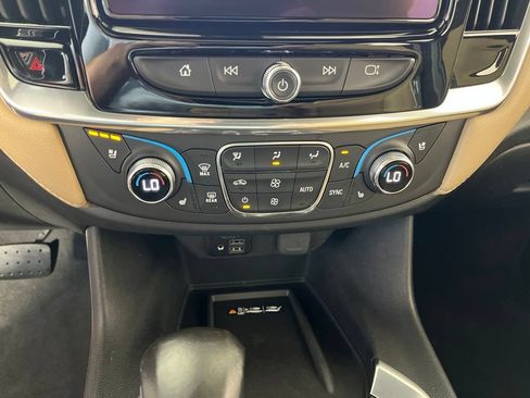 Certified 2022 Chevrolet Traverse Premier AWD/4WD image 39