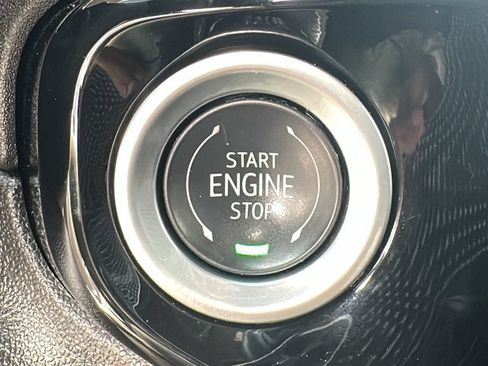 Used 2025 Chevrolet Silverado 1500 LT RWD image 25