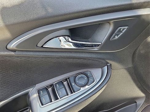 Used 2024 Chevrolet Malibu LT FWD image 15
