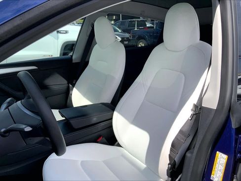 Used 2023 Tesla Model Y Long Range AWD/4WD image 12
