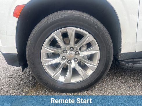 Used 2023 Chevrolet Suburban Premier image 14