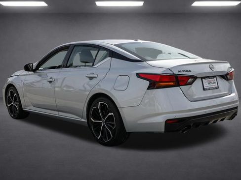 Used 2024 Nissan Altima 2.5 SR FWD image 6
