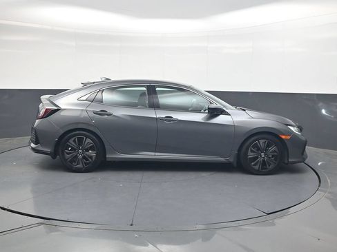 Used 2019 Honda Civic EX image 3