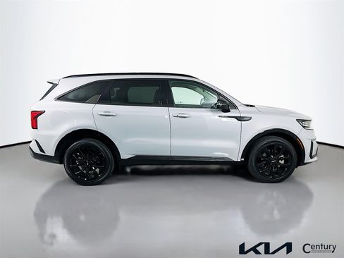 Certified 2023 Kia Sorento SX FWD image 4