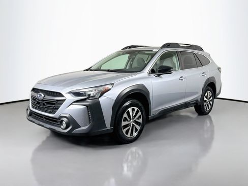Used 2023 Subaru Outback Premium AWD/4WD image 4