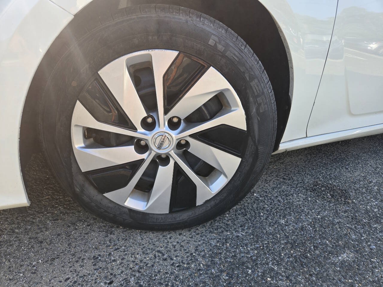 Used 2020 Nissan Altima 2.5 S FWD image 11