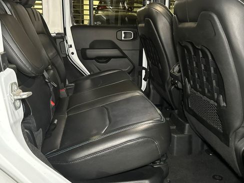 Used 2021 Jeep Wrangler Unlimited Rubicon 4xe w/ Steel Bumper Group AWD/4WD image 13