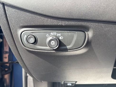 Used 2024 Chevrolet Equinox LT FWD image 19