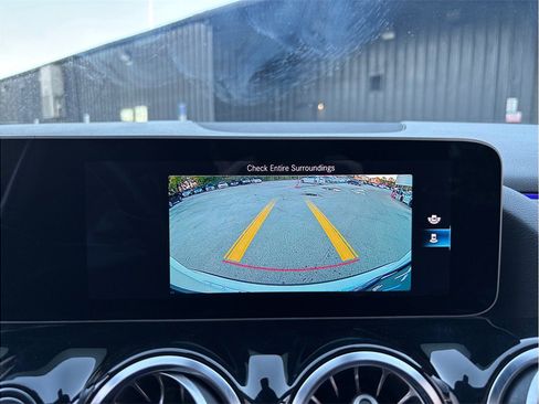 Used 2021 Mercedes-Benz GLA 250 image 27