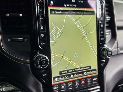 Used 2019 RAM 1500 Sport w/ Level 2 Equipment Group AWD/4WD image 3