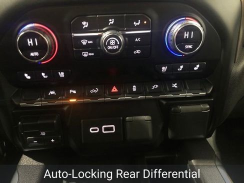 Used 2021 Chevrolet Silverado 1500 High Country image 29