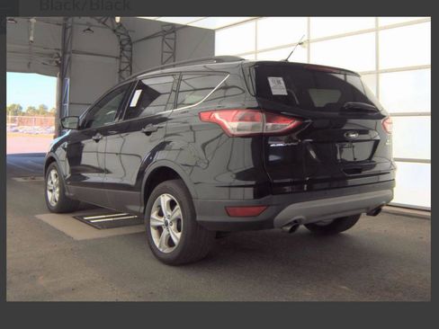 Used 2016 Ford Escape SE w/ Equipment Group 201A AWD/4WD image 3