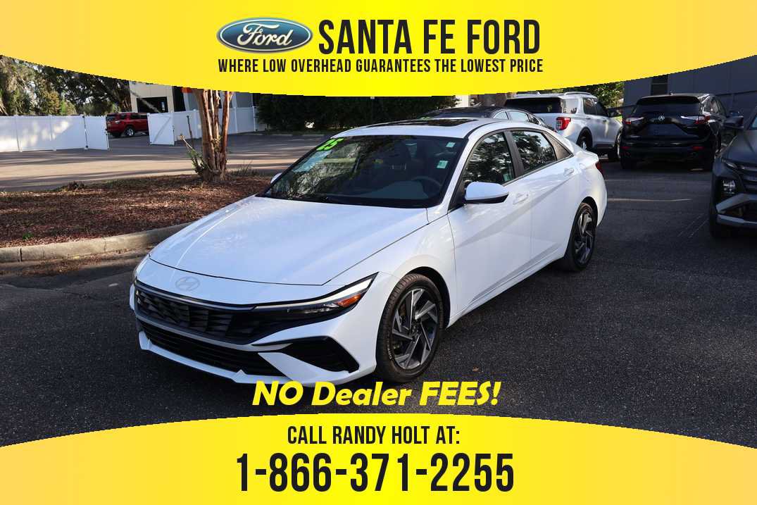Used 2025 Hyundai Elantra SEL FWD image 1